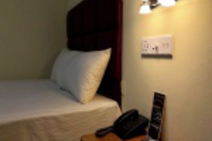 Room 85 of 228