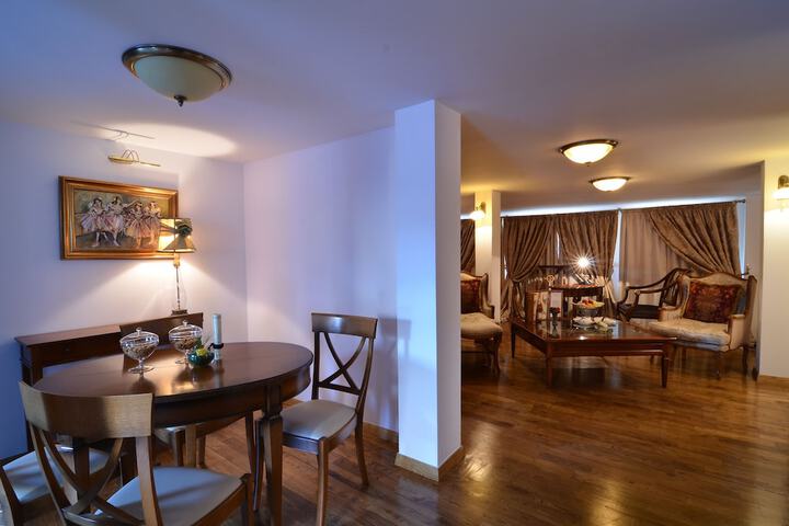 Room 21 of 142