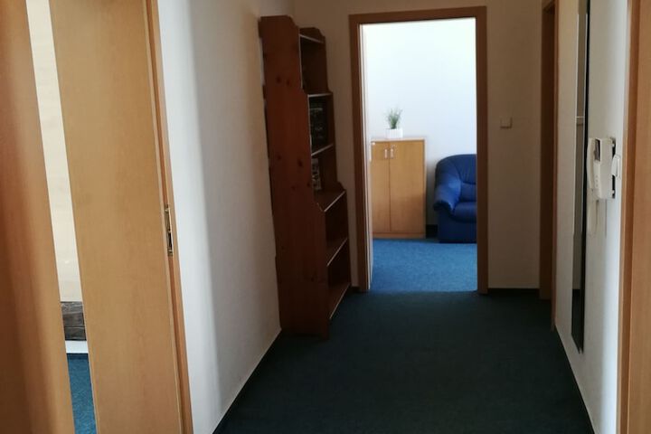 Room 51 of 84
