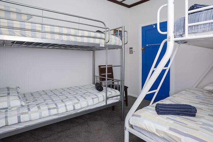 Room 2 of 46