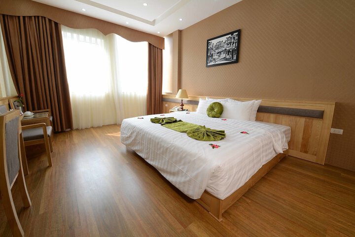 Room 15 of 52
