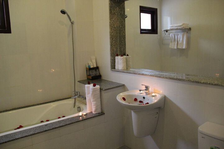 Room 15 of 46