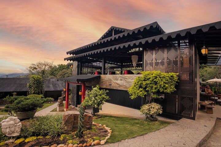 Green Oriental Resort in La Vega