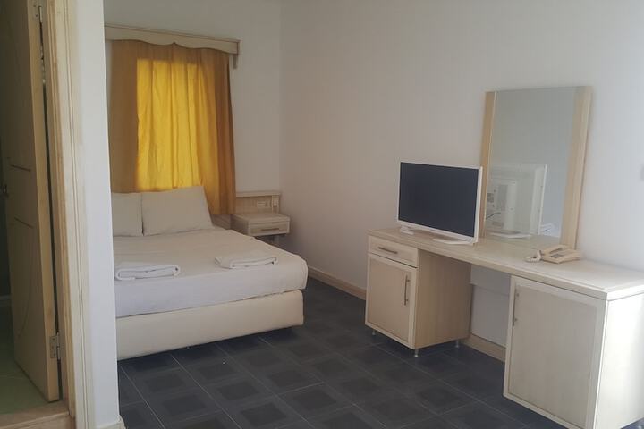 Room 2 of 16