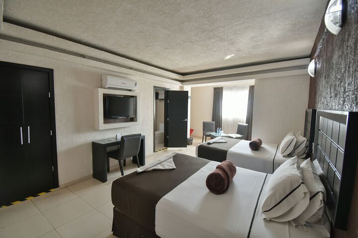 Room 18 of 38