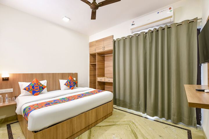 Room 18 of 35