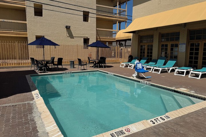 Pool 20 of 23