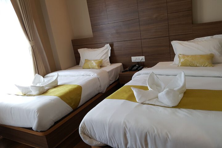 Room 7 of 33