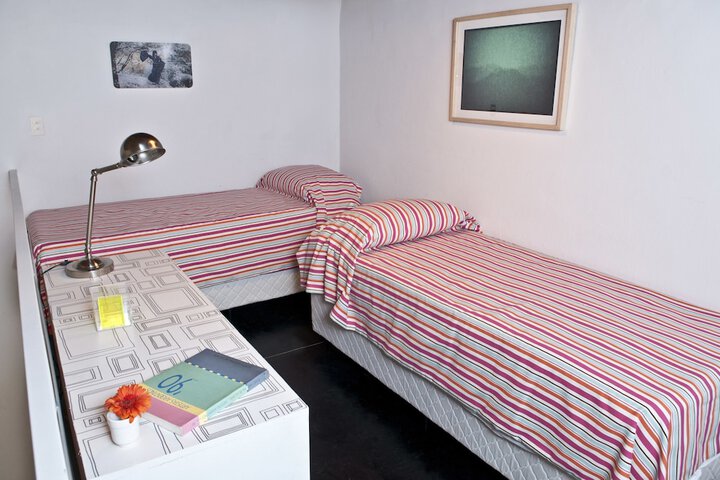 Room 12 of 25