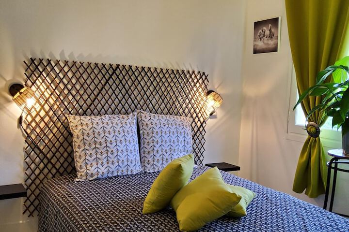 Room 2 of 39