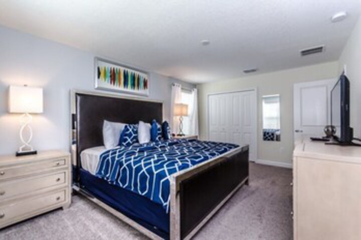 Room 10 of 25