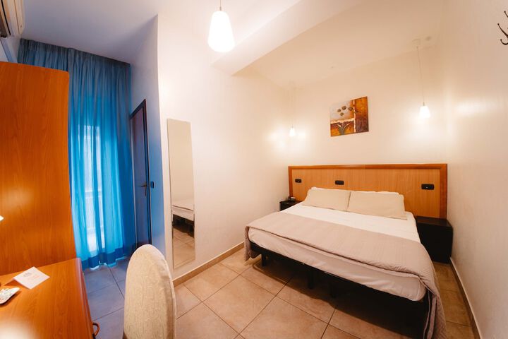 Room 14 of 72