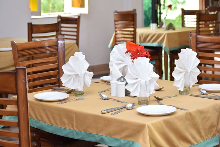 Dining 42 of 71