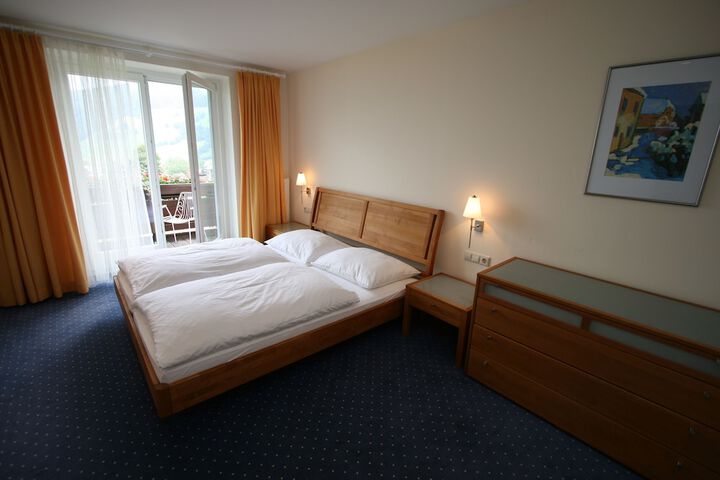 Room 10 of 89