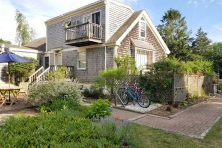 Hotel Exterior 14 of 40