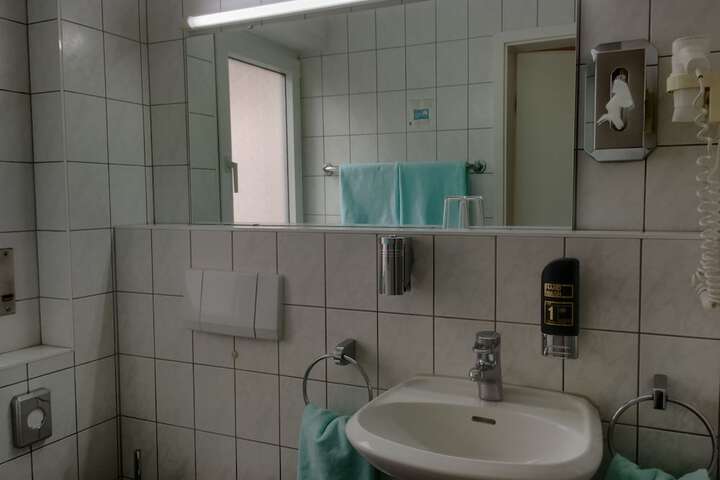 Room 26 of 45