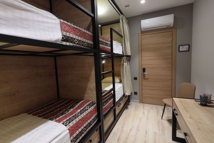 Room 15 of 61