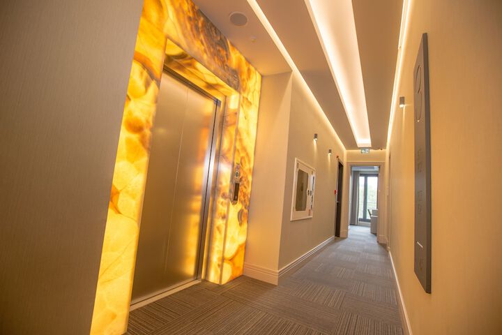 Ballroom/Hall 32 of 36
