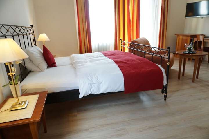 Room 17 of 82