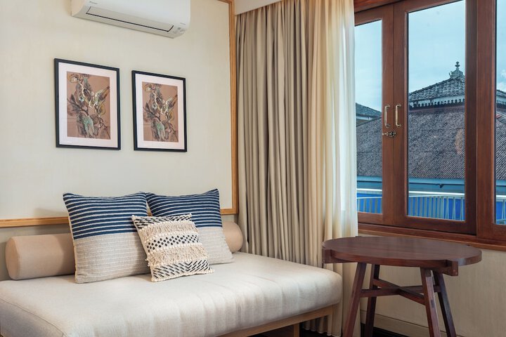 Room 28 of 56