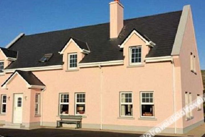 Exterior of Seacoast Lodge