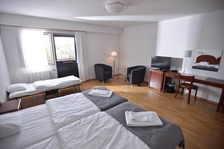 Room 21 of 140