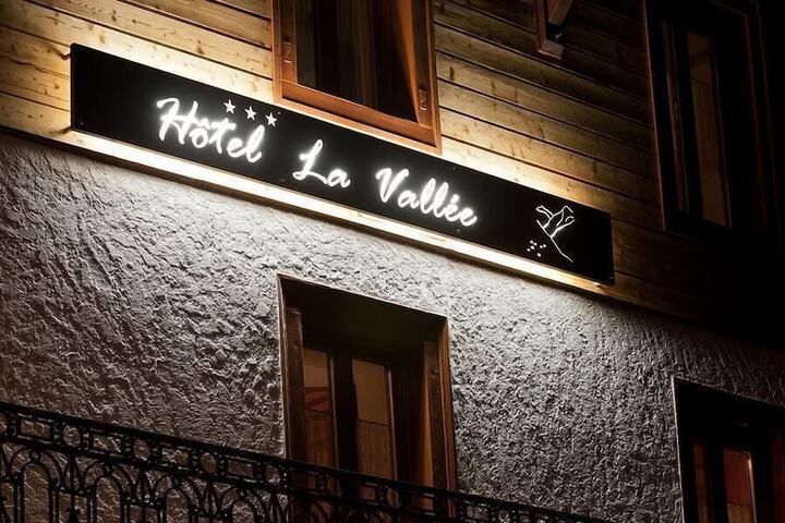 Hotel 55 of 56