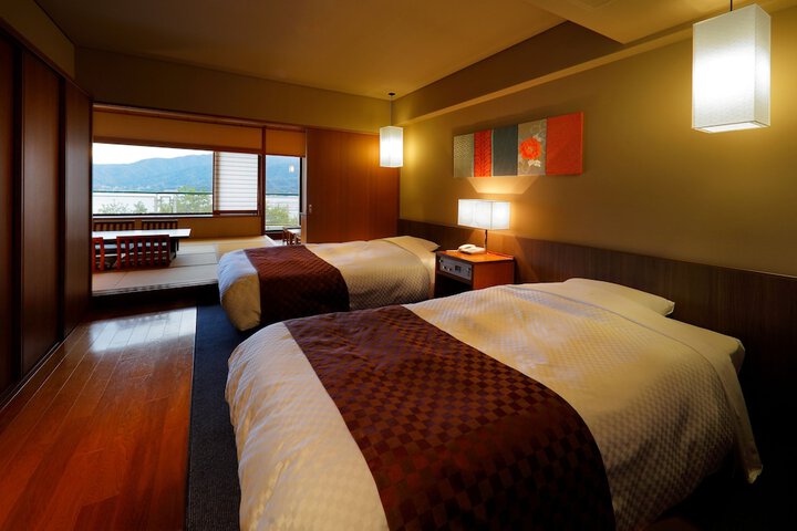 Room 9 of 71