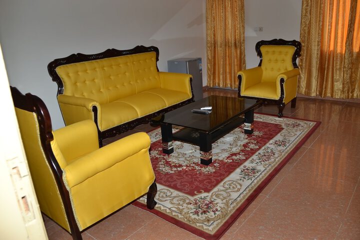 Room 16 of 32