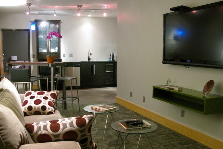 Room 8 of 10