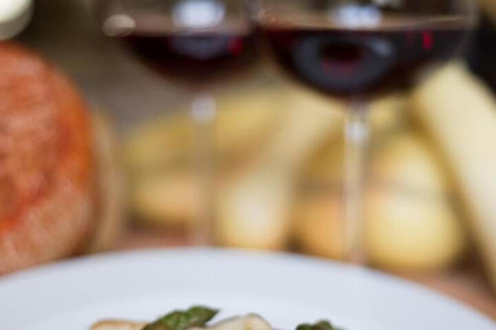 Dining 58 of 72