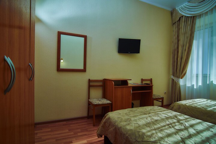 Room 16 of 115