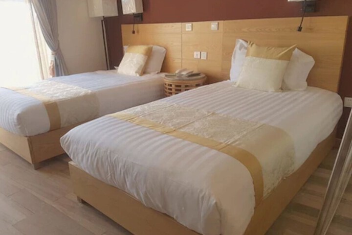 Room 15 of 25