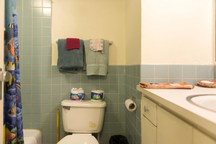 Room 8 of 25
