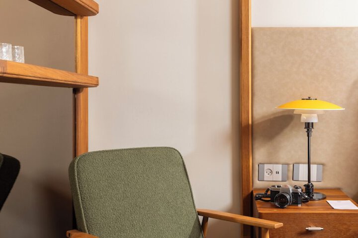 Room 30 of 39