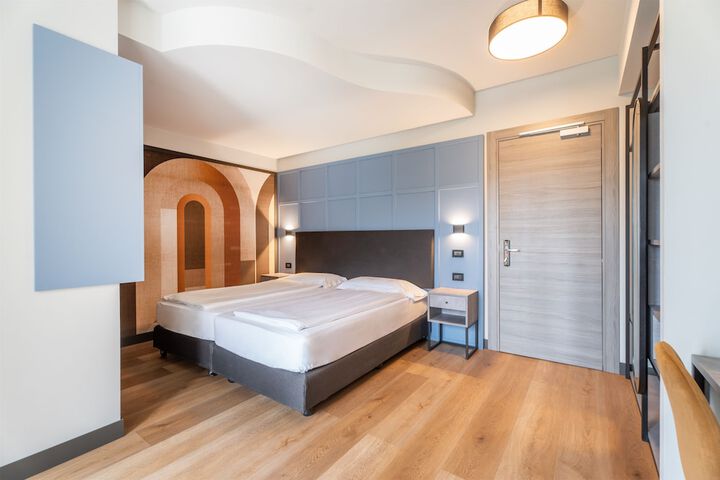 Room 40 of 138