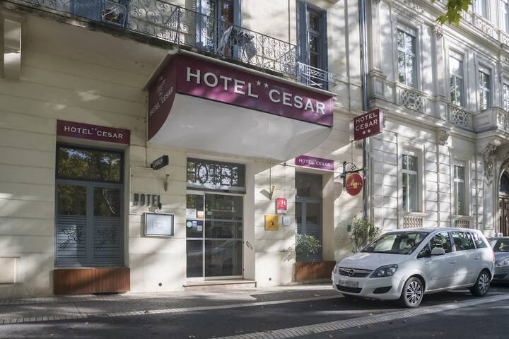 Sarl Hotel Cesar
