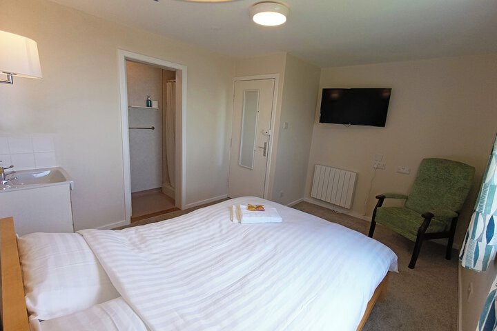 Room 4 of 46