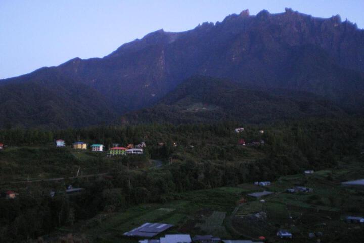 Rocky Mountain Lodge