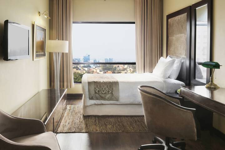 Room 7 of 38