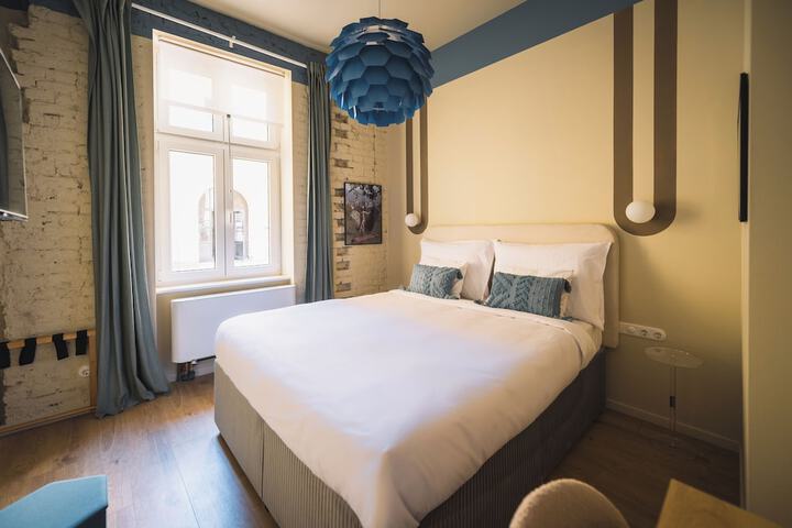 Room 25 of 52