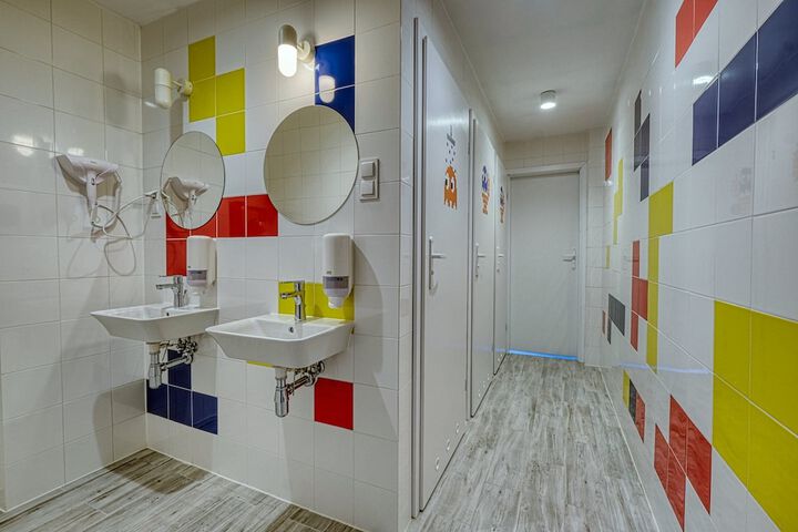 Room 34 of 36