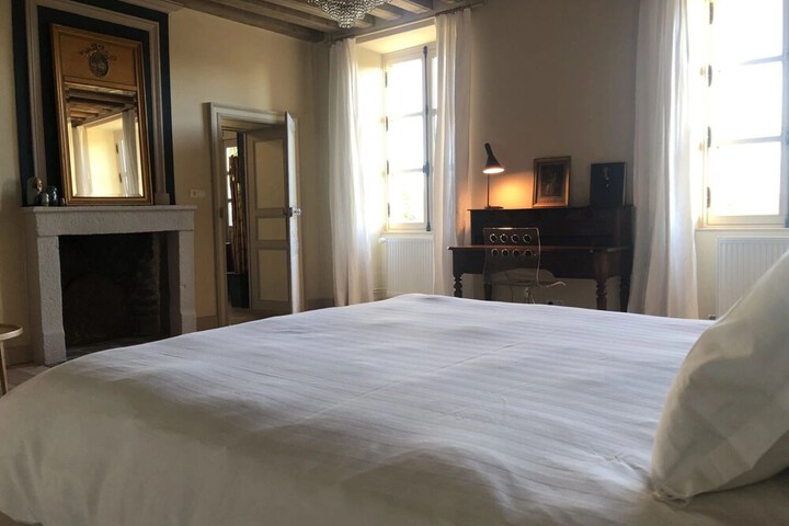 Room 31 of 144
