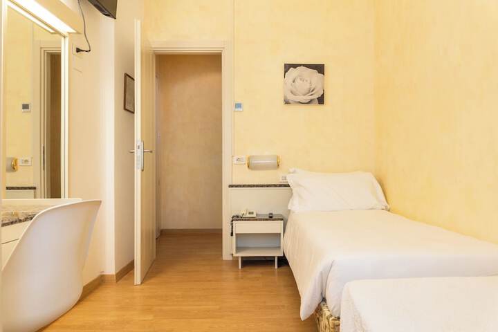 Room 46 of 93