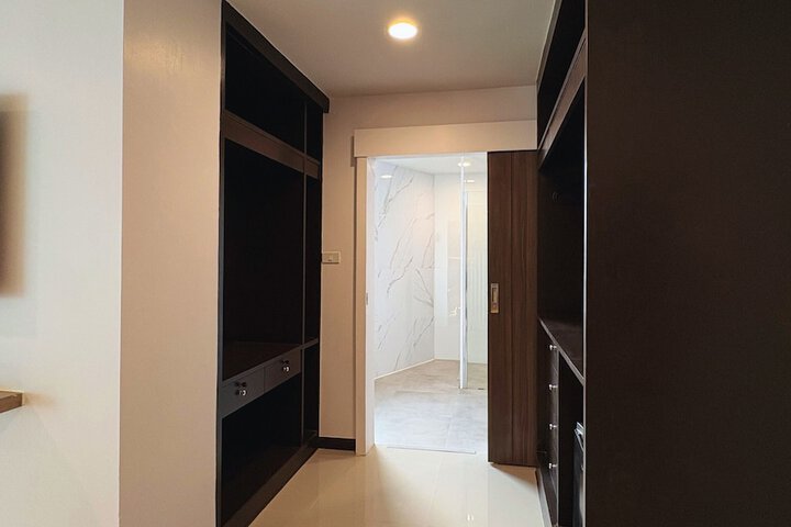 Room 17 of 78