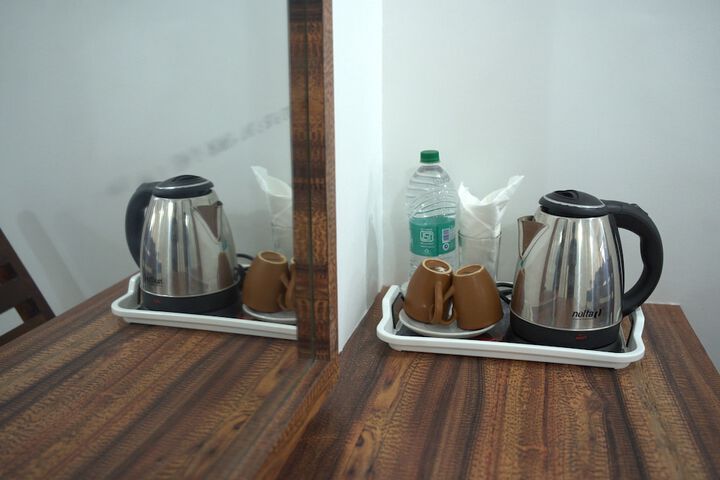 Room 6 of 14