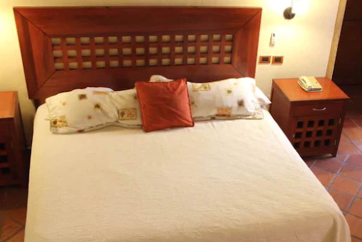 Room 3 of 31