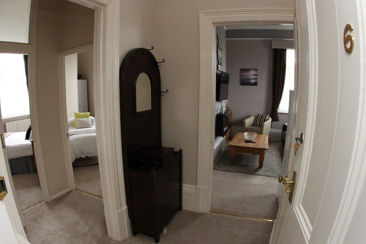 Room 27 of 113