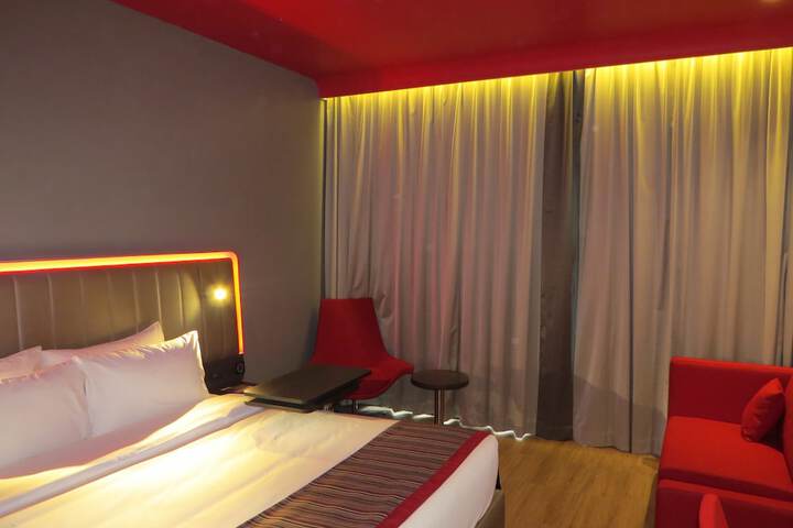 Room 6 of 49