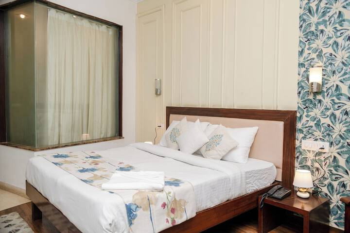 Room 15 of 40